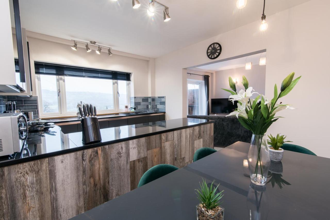 Immaculate 3 Bed House - Stunning Balcony Views Διαμέρισμα Μάτλοκ Εξωτερικό φωτογραφία